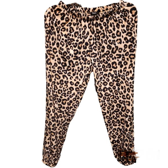 Petite Simple Vera Wang Velour Hooded Pajama Top and Banded Bottom Pajama Pants - Picture 4 of 6